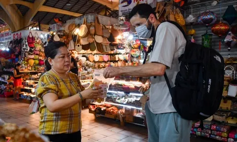 Vì sao hộ kinh doanh phải nộp thuế trên doanh thu thay vì lợi nhuận?