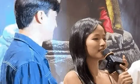 Cặp sao Việt lệch nhau 13 tuổi bị đồn hẹn hò khắp MXH: Nhà trai giàu top đầu showbiz, si mê nhà gái ra mặt