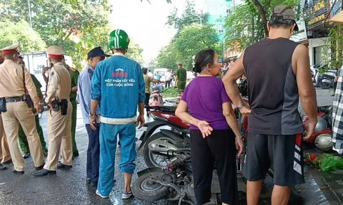 Hiện trường vụ nữ tài xế ô tô tông hàng loạt xe máy trên phố Hà Nội, nhân chứng kể lại khoảnh khắc kinh hoàng