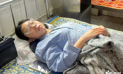 Chuyến du lịch trở thành bi kịch của nữ sinh 14 tuổi trong vụ lật xe khách: Đoàn 10 người có đến 5 người tử vong , trong đó có cả mẹ và dì ruột