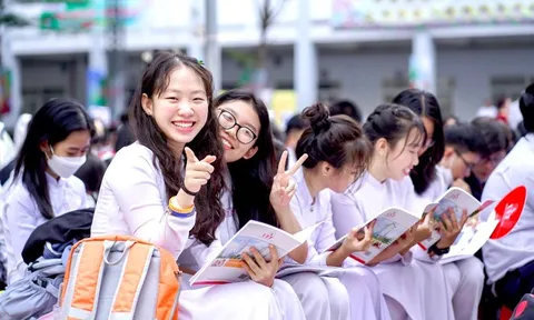 Thi vào lớp 10 ở Hà Nội năm 2026 có thể diễn ra muộn hơn, vì sao?