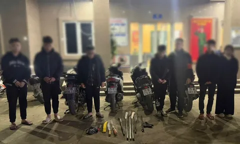 Phanh phui 'bí mật' đáng sợ của nhóm thanh niên choai choai lúc nửa đêm