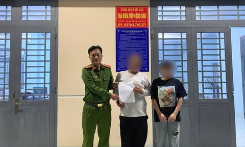 Thấy nữ sinh SN 2008 có biểu hiện lạ ở cửa khẩu Mộc Bài, người dân vội vàng báo Công an