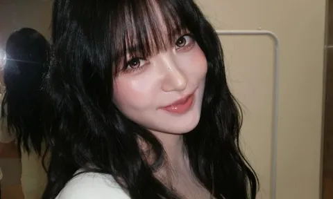 Em út nhóm nhạc Red Velvet lộ diện với khuôn mặt lạ lẫm, vướng nghi vấn 'trùng tu' nhan sắc