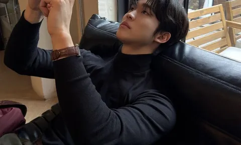 Đêm muộn vẫn nhận được tin nhắn công việc: Người EQ cao không tức giận hay mặc kệ mà thường phản hồi tinh tế theo 5 cách này