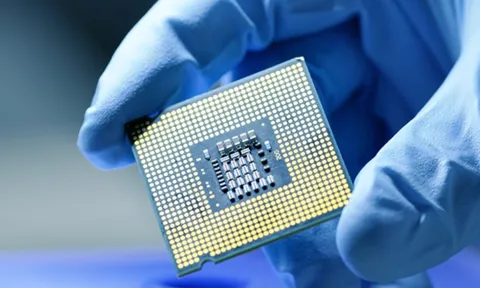 Ngành công nghiệp bán dẫn 'kêu cứu', vốn hóa Samsung Electronics, SK Hynix bốc hơi 200 tỷ USD chỉ trong 1 phiên: Chuyện gì đang xảy ra?