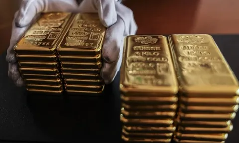 Chuyên gia cảnh báo nguy cơ bán tháo vàng gia tăng