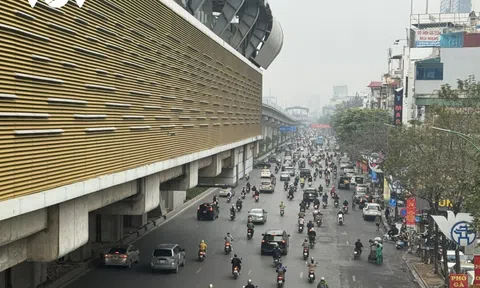 Ngày đầu tiên đi làm của năm mới, đường phố Hà Nội thông thoáng lạ thường