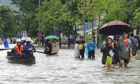 Dự báo bão lũ, không khí lạnh, mưa lớn từ nay đến cuối năm