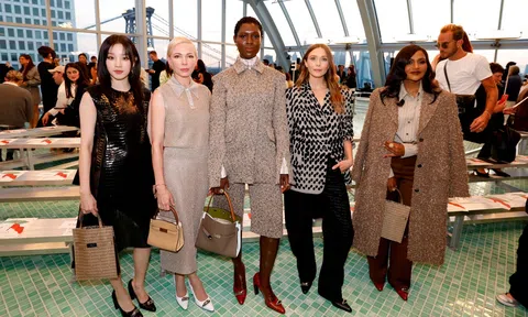 Loạt túi Tory Burch dàn sao diện tại show Xuân Hè 2025