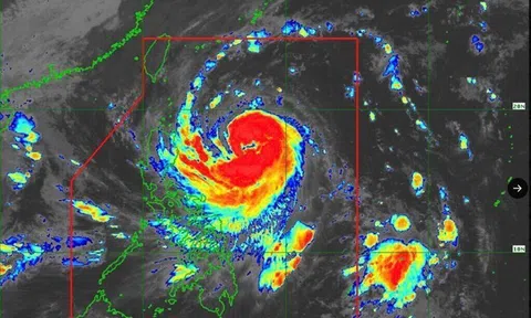 Bão Kong-rey tăng cấp, mở rộng quy mô, có thể vào Biển Đông