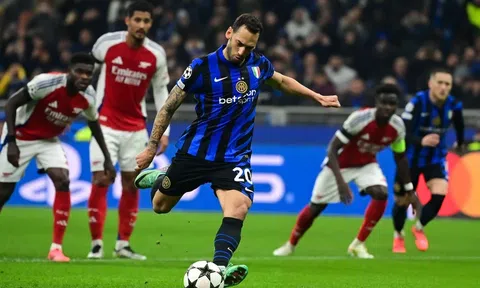 Arsenal thua Inter Milan bởi quả phạt đền