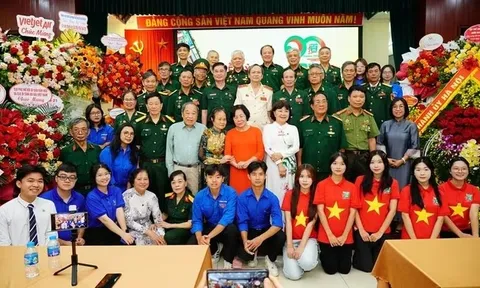 20 năm “Mãi mãi tuổi 20”: Từ những trang nhật ký đến hành trình lan tỏa yêu thương