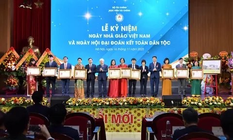 Học viện Tài chính ôn lại truyền thống tôn sư trọng đạo, lan tỏa tinh thần đại đoàn kết