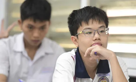 Đề Văn thi tốt nghiệp THPT vào chủ đề đất nước