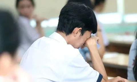 Điểm toán "hủy diệt" giấc mơ đại học: Gần 340 thí sinh điểm cao dừng bước