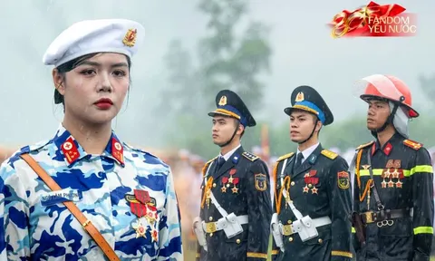 Những khung hình đầy kiêu hãnh của buổi tổng hợp luyện A80 dưới cơn mưa trắng trời