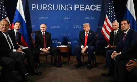 Toàn cảnh cuộc gặp lịch sử của ông Trump và ông Putin