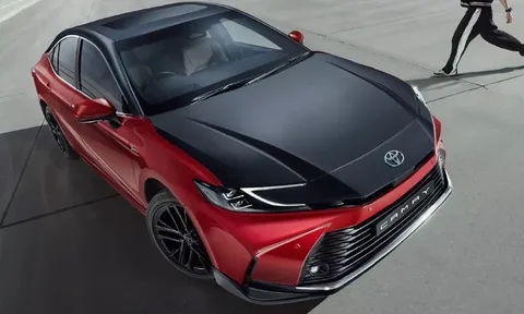 Toyota Camry thể thao hơn với phiên bản Sprint Edition