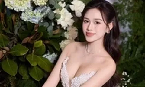 Đỗ Thị Hà cưới chồng doanh nhân