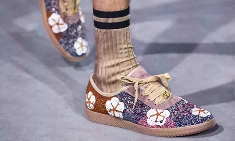 Phong cách mùa thu năm nay gọi tên giày thể thao