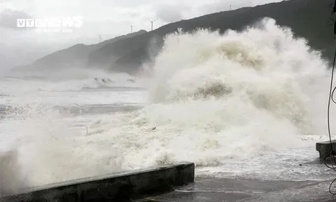 Dự báo Biển Đông sắp đón bão số 15