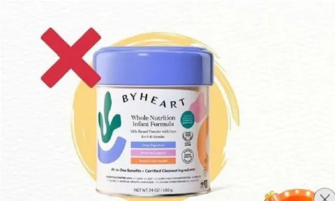 Bé 4 tháng tuổi ngộ độc sau khi uống sữa ByHeart của Mỹ: Ám ảnh con li bì, bác sĩ luồn ống truyền tĩnh mạch