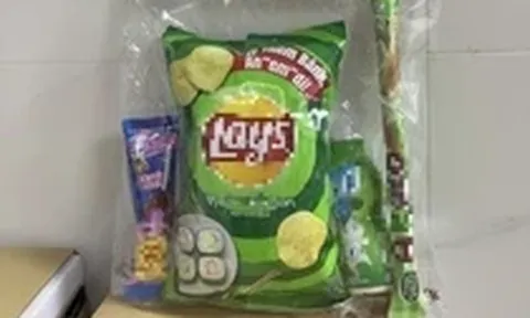 Con được tặng bánh kẹo mừng sinh nhật, mẹ đăng MXH chê bai