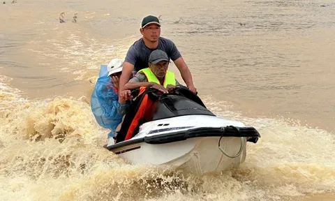 Nha Trang tái ngập, Bình Thuận cũ chìm trong biển nước