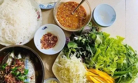 Các loại rau chứa giun sán nhiều vô kể, thận trọng khi ăn