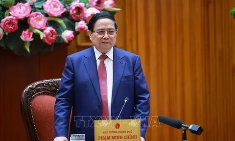 Thủ tướng: Xử lý nghiêm hành vi đầu cơ, găm hàng, buôn lậu xăng dầu