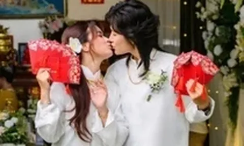 Hai cô gái hẹn hò từ cấp 2, cưới sau 15 năm yêu nhau gây sốt