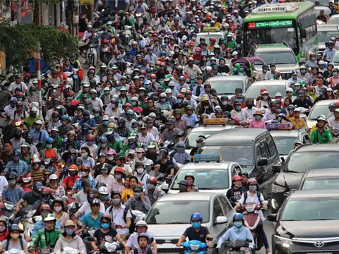 Hình ảnh tắc nghẽn kéo dài ở cửa Hà Nội và TP Hồ Chí Minh dịp nghỉ lễ 30/4-1/5/2019