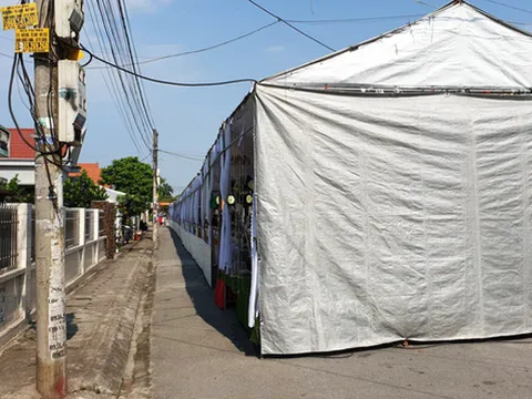 Hải Phòng: Hiệu trưởng dựng rạp đám cưới cho con giữa đường suốt 3 ngày