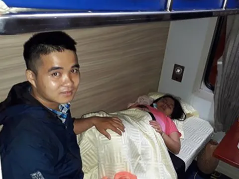 Một bé gái khỏe mạnh chào đời trên chuyến tàu Thống Nhất