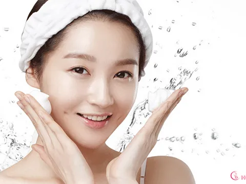Bí quyết chăm sóc da các quý cô nên gối đầu giường