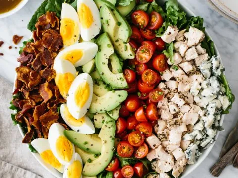 Ăn salad mỗi ngày không chỉ giúp giảm cân mà còn cực tốt cho sức khỏe 
