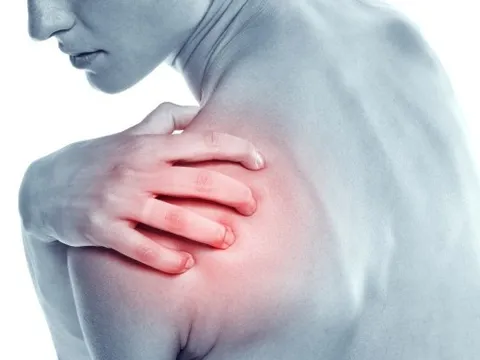 Nhờ bài thuốc Nam người Dao, dược sĩ lão làng giúp vợ khỏi bệnh thoái hoá khớp vai