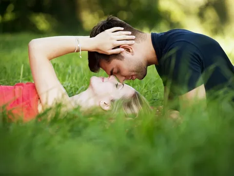 Ngẫm chữ duyên nợ trong tình yêu theo lời Phật dạy