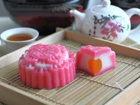 Cách làm bánh trung thu rau câu thơm ngon đẹp mắt hơn cả nhà hàng