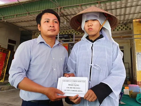 Nữ sinh đỗ Đại học Dược Hà Nội không thể đi học vì bố mất, mẹ ung thư đã được giúp đỡ nhập trường