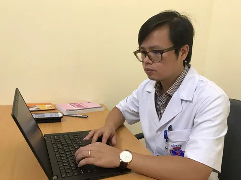 Vị bác sĩ trẻ dành cả thanh xuân tìm cách chữa bệnh ung thư 