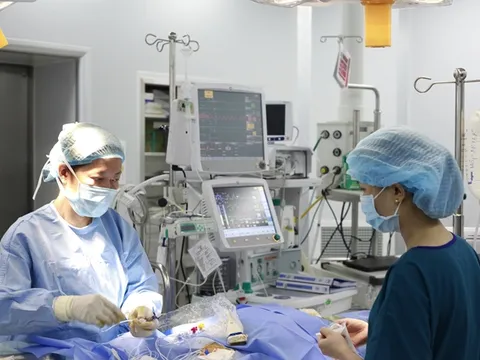 Đặt stent mạch vành, không lo 'đội' chi phí