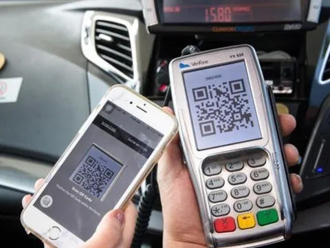 Hà Nội: Từ 30-11 các trường học khu vực đô thị thu học phí qua thẻ hoặc QRCode