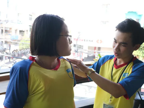 Mục sở thị áo thun chống đuối nước của nhóm sinh viên công nghệ