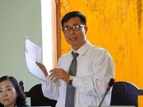 Vụ nhóm phượt “khỏa thân để bảo vệ môi trường” trên đèo Mã Pì Lèng, luật sư nói gì?