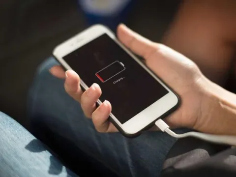 Mẹo nhận biết iPhone của bạn đã được sạc đúng cách hay chưa