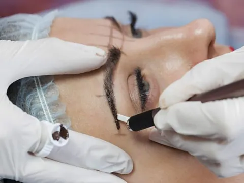 Phun xăm chân mày: Tưởng đơn giản mà tiềm ẩn vô vàn hiểm họa khôn lường