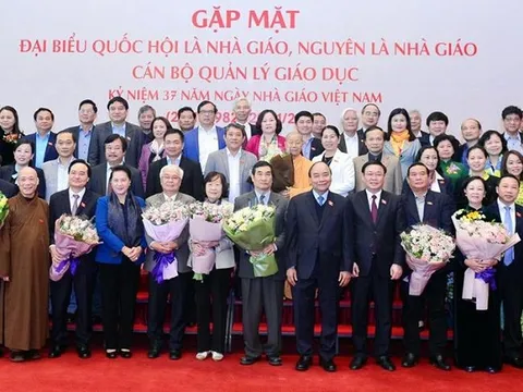 Gặp mặt các đại biểu Quốc hội là nhà giáo và cán bộ quản lý giáo dục
