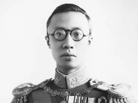 Vị vua duy nhất trong lịch sử bị vợ bỏ vì 'bất lực', bài học cho quý ông sắc dục vô độ